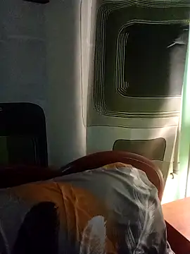 Esenia505 online show from November 26, 2025, 5:18 am