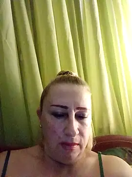 Esenia505 online show from November 14, 2025, 4:10 pm