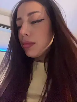 AshleyWinslow online show from March 25, 2026, 6:46 am