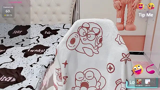 zhnlky online show from April 18, 2026, 2:58 am