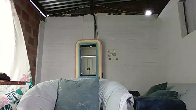 Snapshot of sweetgirl_kat chatting on February 3, 2026, 2:44 pm sweetgirl kat online show from February 3, 2026, 2:44 pm