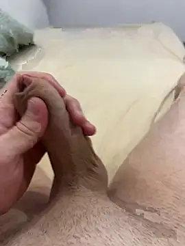 Boysbouy online show from February 16, 2026, 8:07 pm