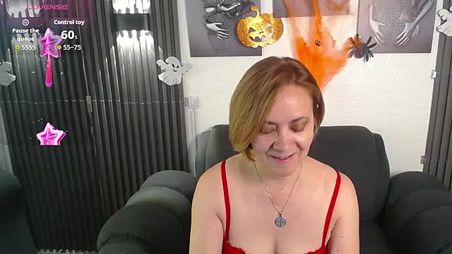 Snapshot of Sophia_Lane_ chatting on October 30, 2025, 12:58 pm Sophia Lane  online show from October 30, 2025, 12:58 pm