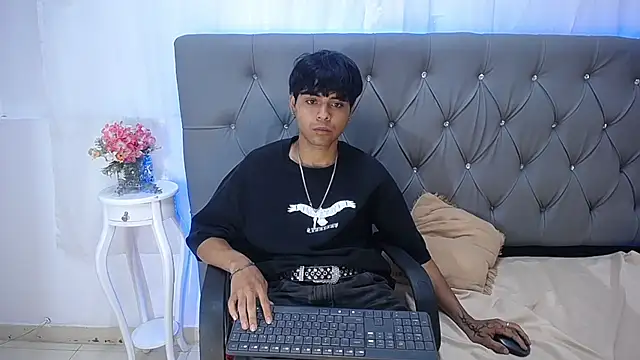 TonnyHawk707 online show from October 29, 2025, 12:48 pm