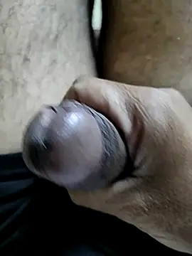 female hunterr online show from October 30, 2025, 4:48 pm