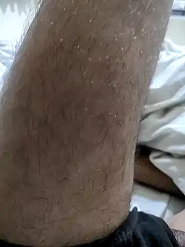 female hunterr online show from November 11, 2025, 8:58 pm