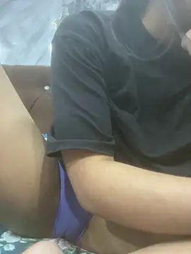 Snapshot of Heena_Sharma982 chatting on March 5, 2026, 7:32 pm Heena Sharma982 online show from March 5, 2026, 7:32 pm