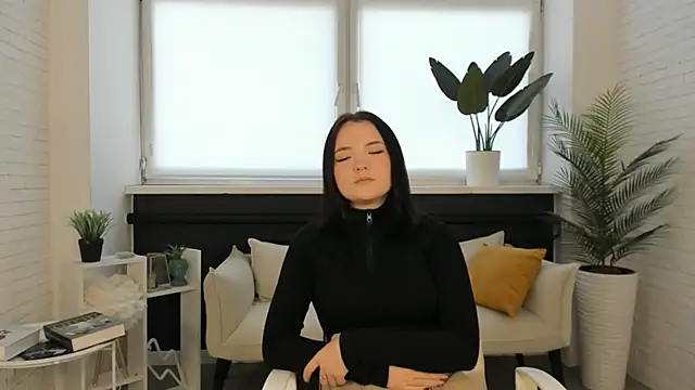 Snapshot of KareyEllen chatting on October 30, 2025, 7:39 am KareyEllen online show from October 30, 2025, 7:39 am