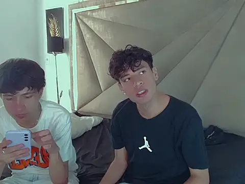 Snapshot of Austin_Noe chatting on November 4, 2025, 9:29 pm Austin Noe online show from November 4, 2025, 9:29 pm