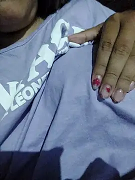 Snapshot of Camilu23 chatting on October 28, 2025, 10:31 pm Camilu23 online show from October 28, 2025, 10:31 pm