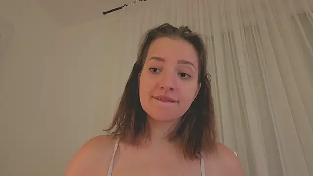 Snapshot of _annieone chatting on October 28, 2025, 10:31 pm annieone online show from October 28, 2025, 10:31 pm