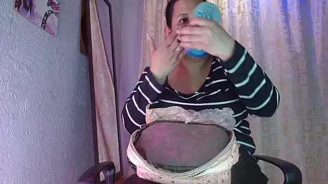 Camille Sinclair online show from November 17, 2025, 8:13 pm