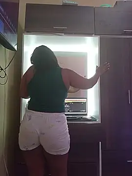 Diosa339 online show from November 12, 2025, 2:10 pm