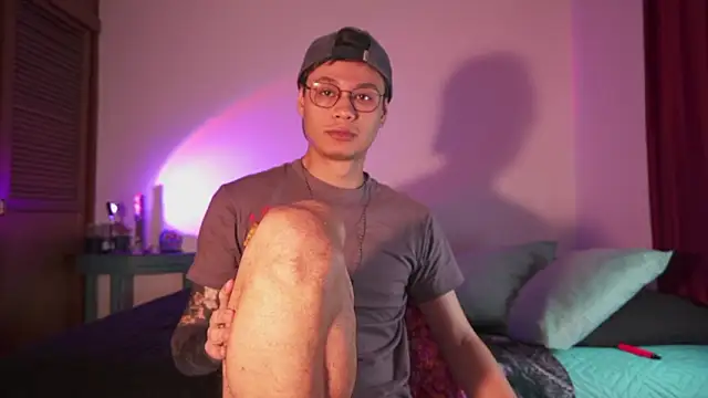 Snapshot of estmonnn chatting on March 3, 2026, 11:56 pm estmonnn online show from March 3, 2026, 11:56 pm