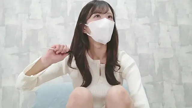 Minami jjjj online show from December 15, 2025, 1:00 am