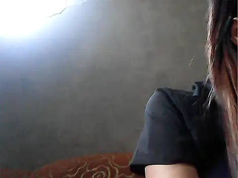 Snapshot of hottiebabe23 chatting on October 30, 2025, 8:34 am hottiebabe23 online show from October 30, 2025, 8:34 am