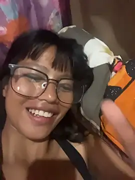 hottiebabe23 online show from November 17, 2025, 11:53 pm