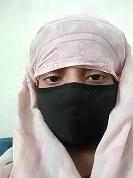 Quenn-Jiya752 online show from November 1, 2025, 7:24 am