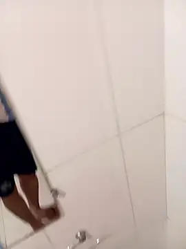 Carlosklr7 online show from November 21, 2025, 1:26 am