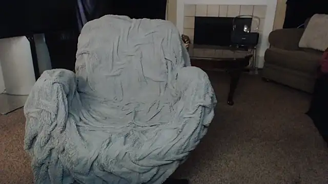 Snapshot of Skyl31 chatting on February 23, 2026, 11:27 pm Skyl31 online show from February 23, 2026, 11:27 pm