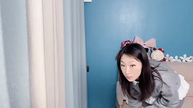 Snapshot of ella55-- chatting on February 23, 2026, 10:16 am ella55-- online show from February 23, 2026, 10:16 am