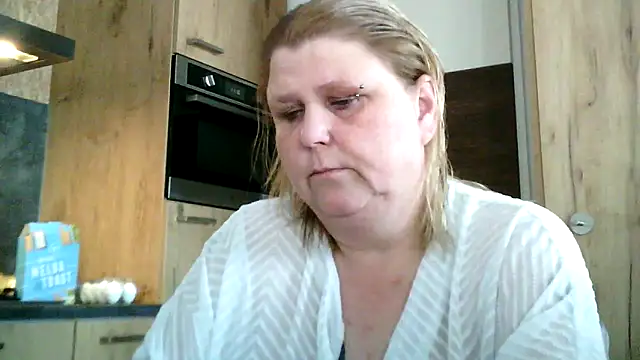 Sylviastar46 online show from March 22, 2026, 8:49 am