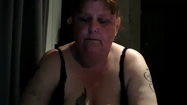 Snapshot of Sylviastar46 chatting on May 24, 2026, 8:31 pm Sylviastar46 online show from May 24, 2026, 8:31 pm