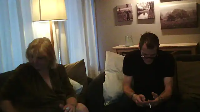 Snapshot of Sylviastar46 chatting on November 25, 2025, 7:52 am Sylviastar46 online show from November 25, 2025, 7:52 am