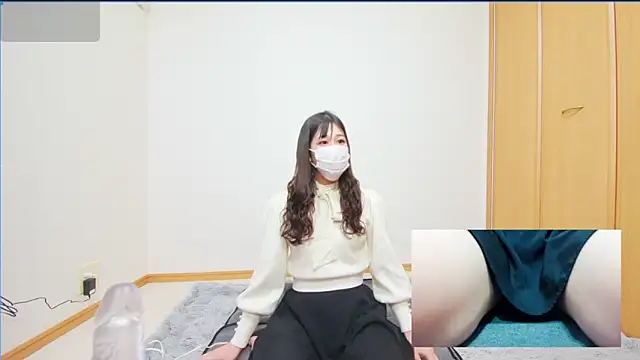 Snapshot of ema2025-1 chatting on March 8, 2026, 5:00 am ema2025-1 online show from March 8, 2026, 5:00 am