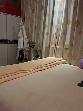 aniani11 online show from April 8, 2026, 2:18 pm