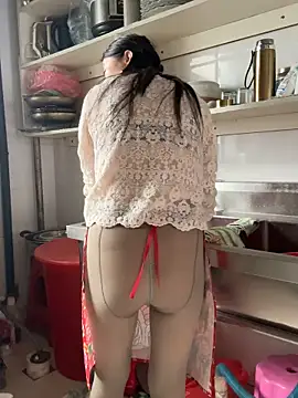 aniani11 online show from February 1, 2026, 6:44 am