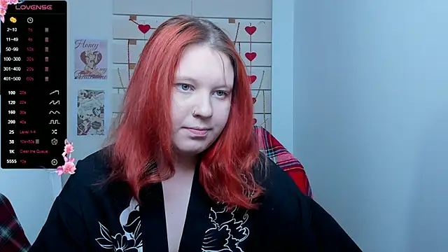 Snapshot of FoxPlayXX chatting on February 25, 2026, 8:08 pm FoxPlayXX online show from February 25, 2026, 8:08 pm