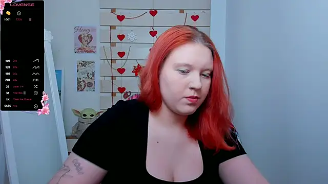 Snapshot of FoxPlayXX chatting on February 6, 2026, 7:32 pm FoxPlayXX online show from February 6, 2026, 7:32 pm