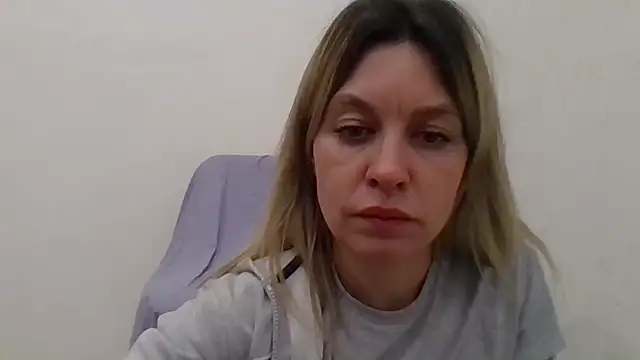 Little Milf 5 online show from November 14, 2025, 6:44 pm