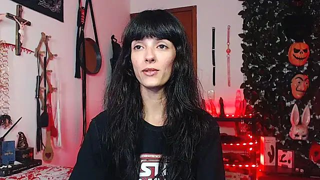 CarrieBurton online show from November 5, 2025, 7:06 pm