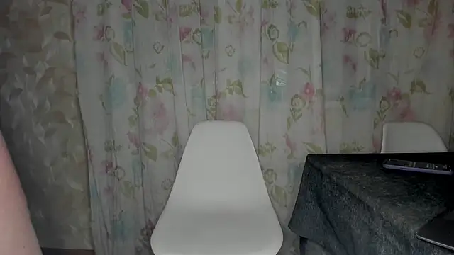 Elle Milfa online show from April 3, 2026, 11:44 pm