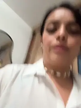 MailynAndNick online show from December 18, 2025, 11:52 pm