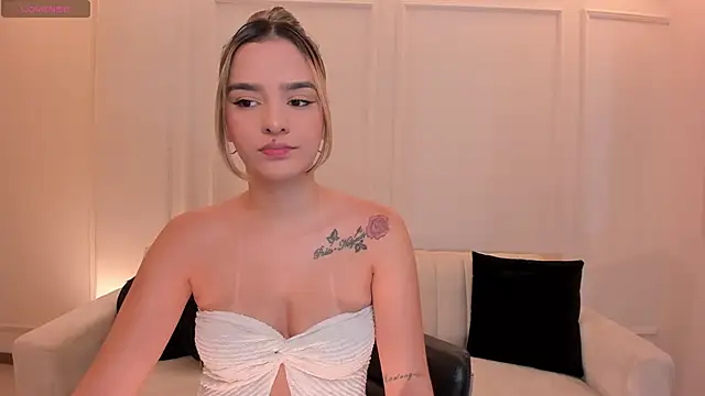 Snapshot of LaurentRosse1 chatting on June 30, 2026, 7:58 pm LaurentRosse1 online show from June 30, 2026, 7:58 pm