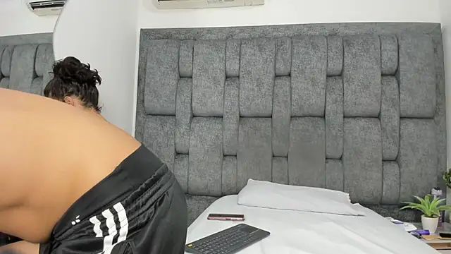 DamianandEva online show from November 12, 2025, 12:31 pm