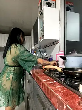 Natural BIGASS Nina online show from December 4, 2025, 10:25 am