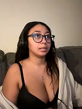 minha baby online show from December 2, 2025, 12:11 am