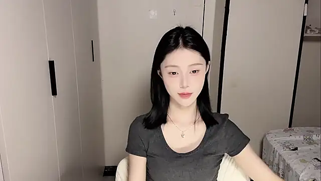 yuyu-33 online show from May 22, 2026, 2:15 pm
