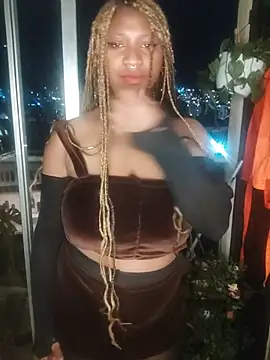 Snapshot of EvonyFoxxx chatting on November 29, 2025, 6:24 am EvonyFoxxx online show from November 29, 2025, 6:24 am