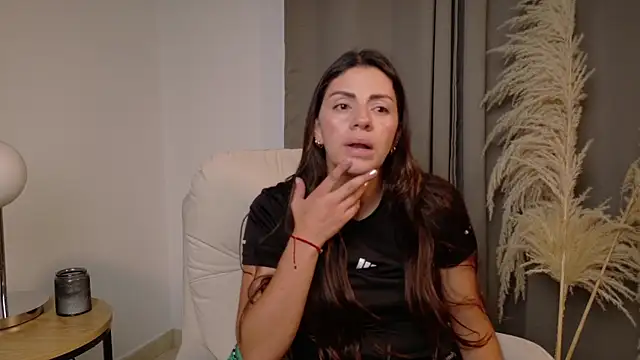 SeleneNova online show from May 21, 2026, 3:31 pm