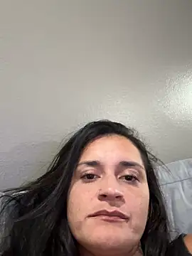 Snapshot of SolcitaPeach chatting on December 3, 2025, 7:46 pm SolcitaPeach online show from December 3, 2025, 7:46 pm