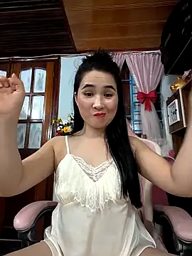 Okleotina9 online show from November 13, 2025, 4:11 pm