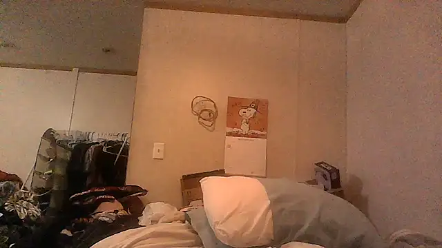 kcandler27 online show from December 17, 2025, 8:08 am