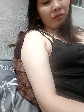 Snapshot of Elina_99 chatting on November 3, 2025, 1:33 am Elina 99 online show from November 3, 2025, 1:33 am