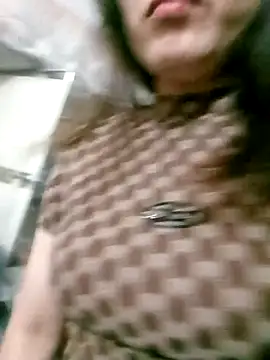 Snapshot of Elina_99 chatting on November 12, 2025, 12:59 am Elina 99 online show from November 12, 2025, 12:59 am