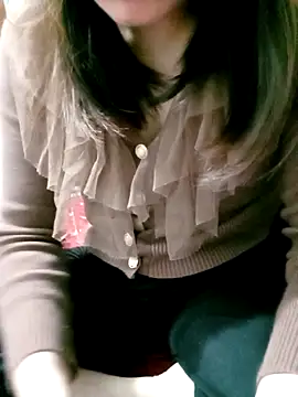 Snapshot of Elina_99 chatting on December 15, 2025, 3:12 am Elina 99 online show from December 15, 2025, 3:12 am